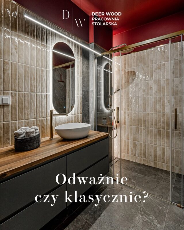 Odważnie czy klasycznie? A może jedno i drugie?
Burgund pojawia się tu w nieoczywisty sposób: na suficie i grzejniku, wprowadzając głębię, charakter i nutę dramatyzmu. To kolor, który zwykle dominuje, ale tutaj został świadomie wyważony 👌🏻Równowagę buduje zabudowa w odcieniu grafitu - spokojna i elegancka. To ona sprawia, że całość pozostaje harmonijna, a nie przytłaczająca. Efektem jest łazienka, która staje się jednocześnie wyrazista i wyciszająca.Spokój w designie nie wynika z braku koloru, tylko z jego dobrze przemyślanego użycia 🛠️
__________
#deerwood #łazienka #meblenawymiar #bathroomdesignideas #łazienkamarzeń
